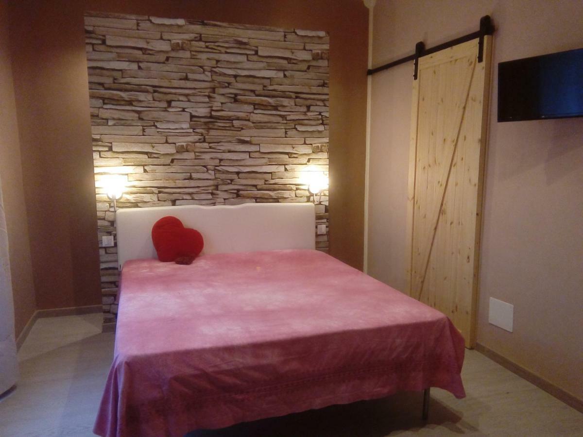 Terre Di Creta...Per Sognare Hotel Pomaia Екстериор снимка