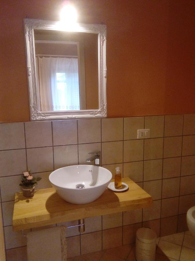 Terre Di Creta...Per Sognare Hotel Pomaia Екстериор снимка